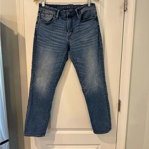 American Eagle Outfitters Men's Classic Blue Straight Jeans